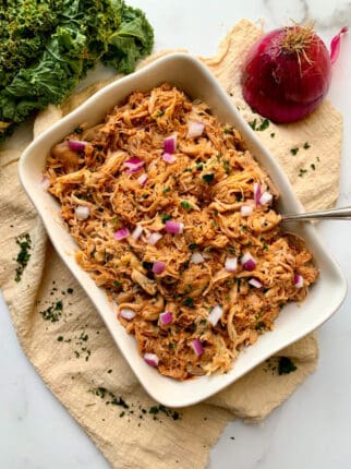 WHOLE30 INSTANT POT PULLED CHICKEN