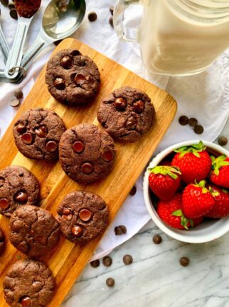FLOURLESS DOUBLE CHOCOLATE ALMOND BUTTER COOKIES