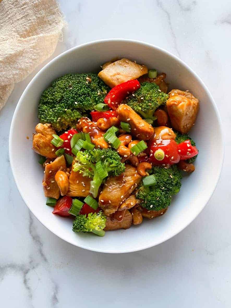 WHOLE30 CASHEW CHICKEN - Organically Addison