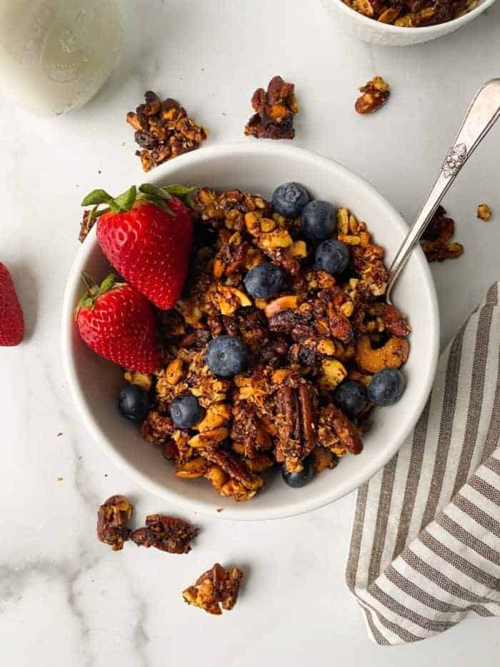 PALEO GINGERBREAD GRANOLA - Organically Addison