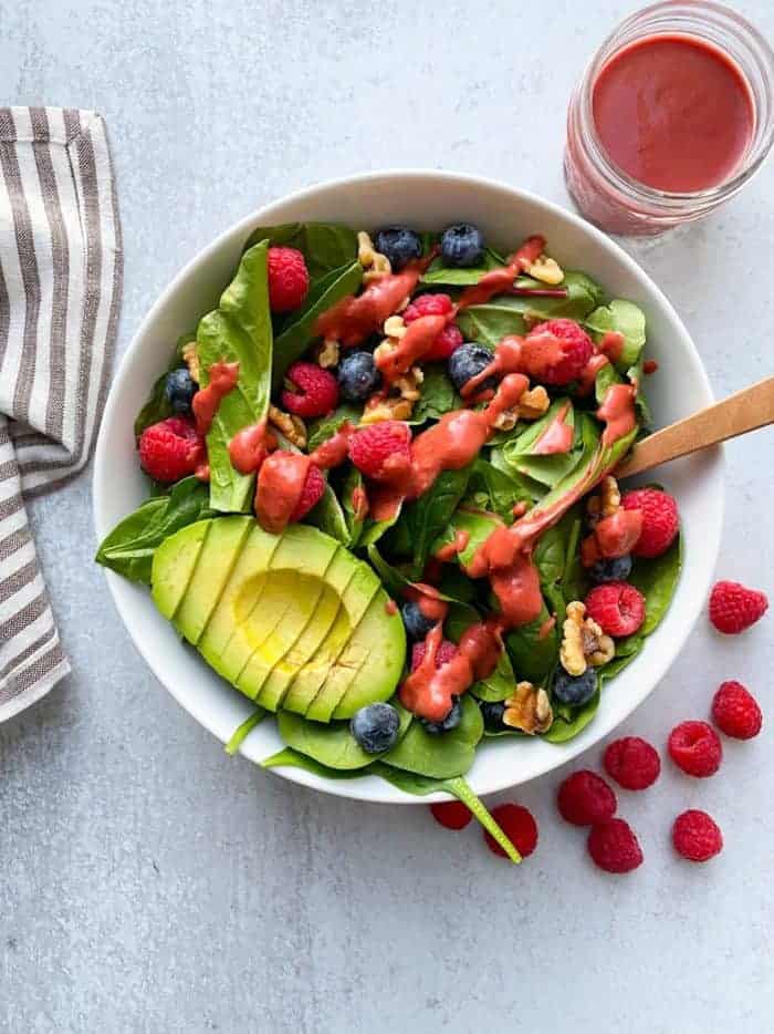 WHOLE30 BERRY SALAD WITH RASPBERRY VINAIGRETTE - Organically Addison