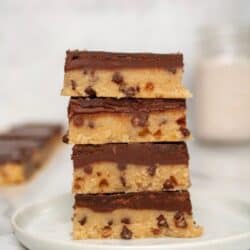 Healthy paleo cookie dough bars with chocolate