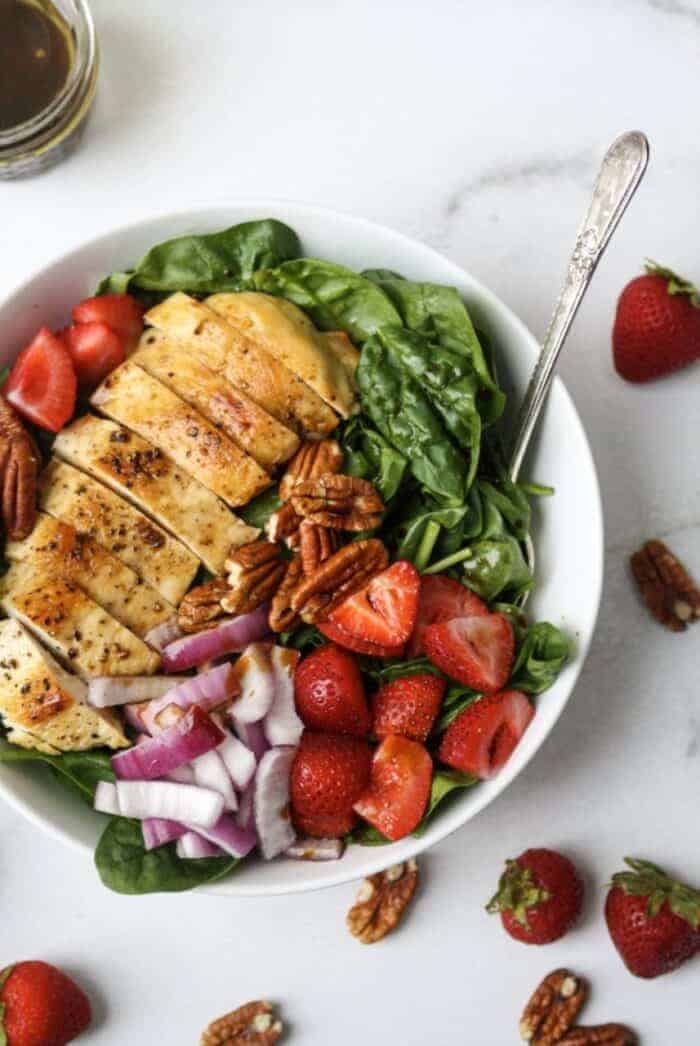 Whole30 Grilled Chicken Strawberry Salad (Keto)