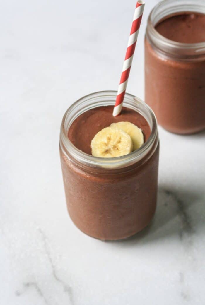 Paleo dark chocolate smoothie