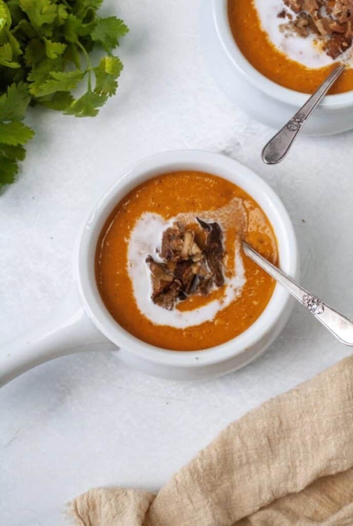 Whole30 butternut squash soup with bacon