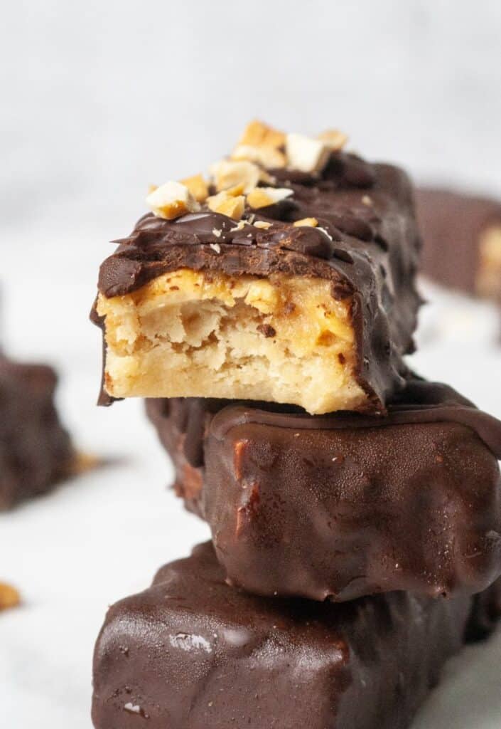 Vegan snickers bars with cashews