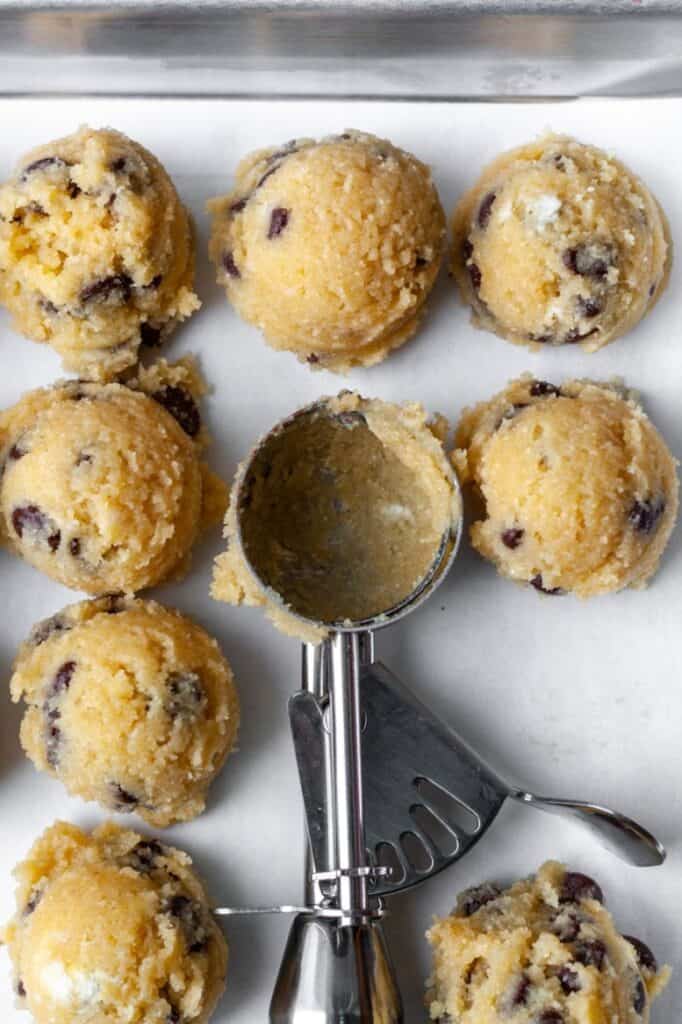 Cookie dough scoops