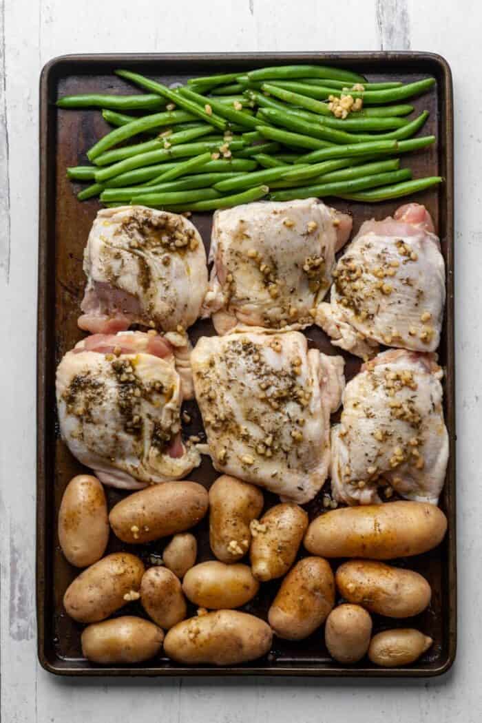 Whole30 Sheet Pan Chicken Thighs - Organically Addison Lunch/Dinner