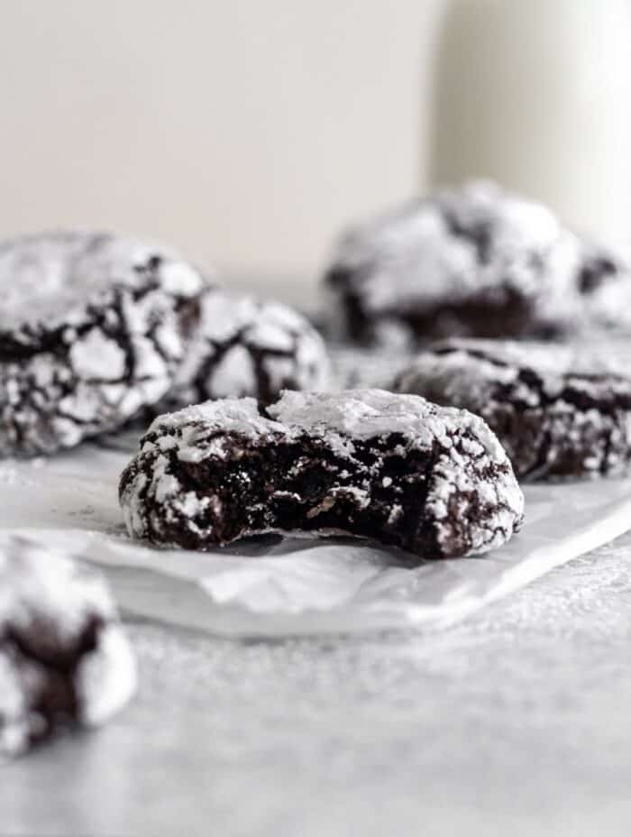 Gluten free chocolate crinkle cookies.