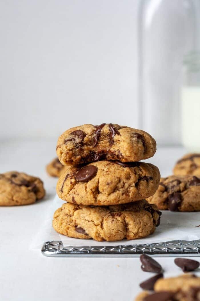 Cookies with cassava flour and chocolate chips