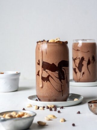 Healthy Snickers Smoothie (Vegan)