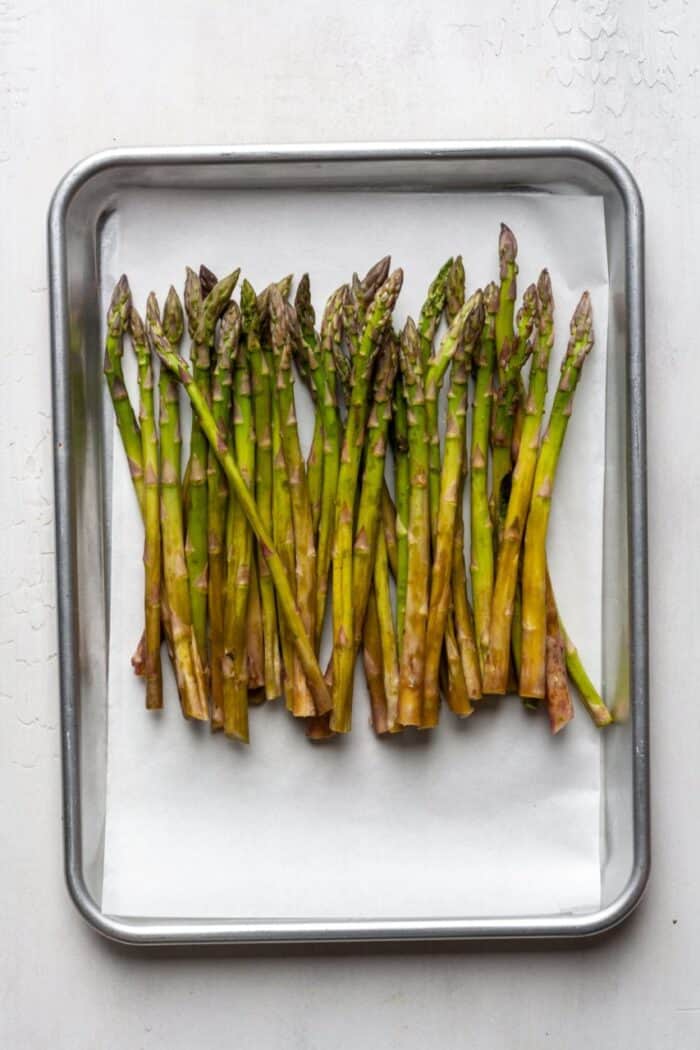 Asparagus with ends trimmed