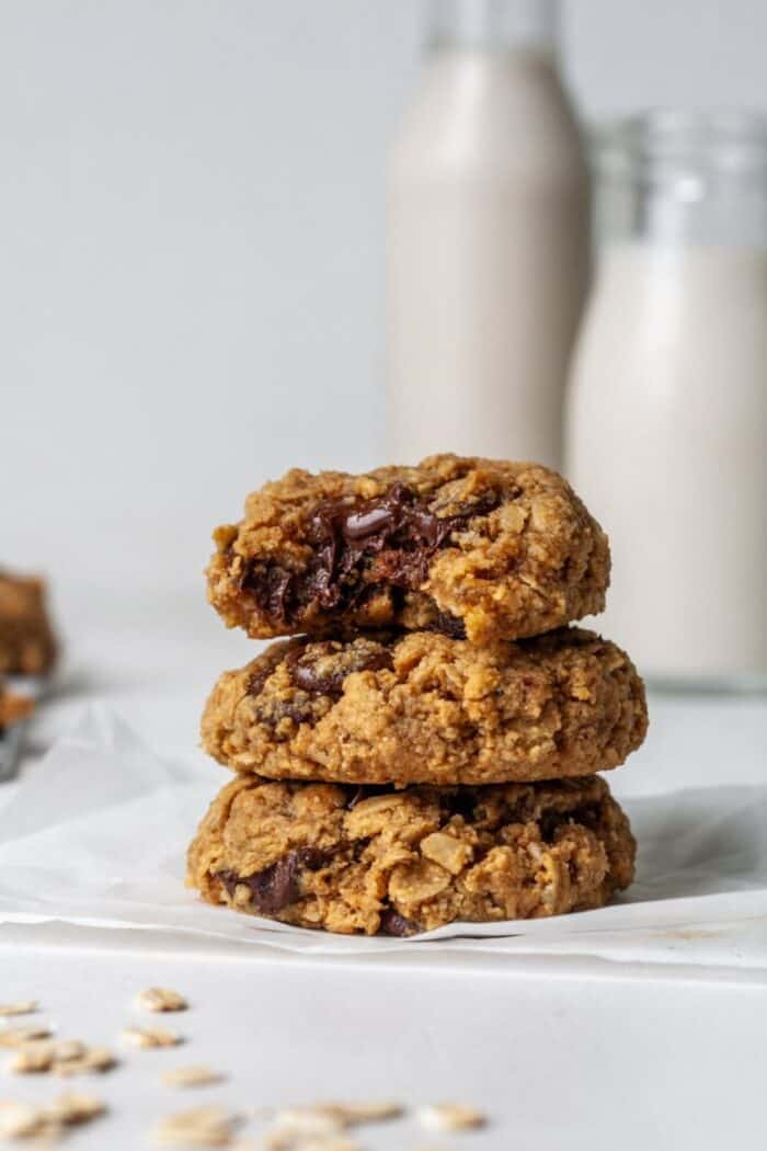 Oatmeal almond flour cookies with dark chocolate chips