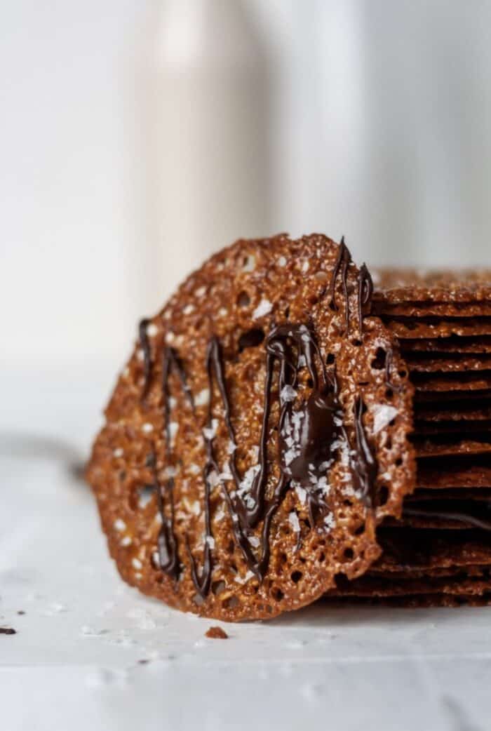 Crispy almond flour cookies with chocolate drizzle