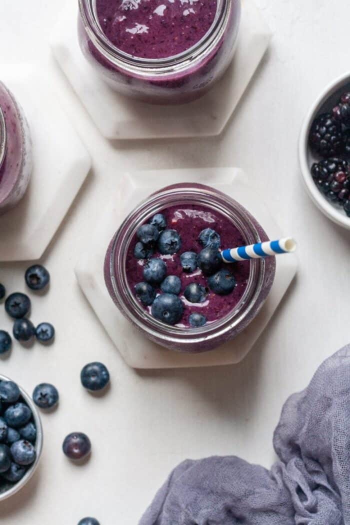 Low FODMAP blueberry smoothie in glass