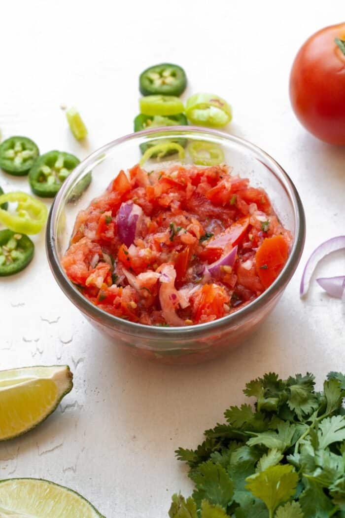 Whole30 salsa in glass bowl