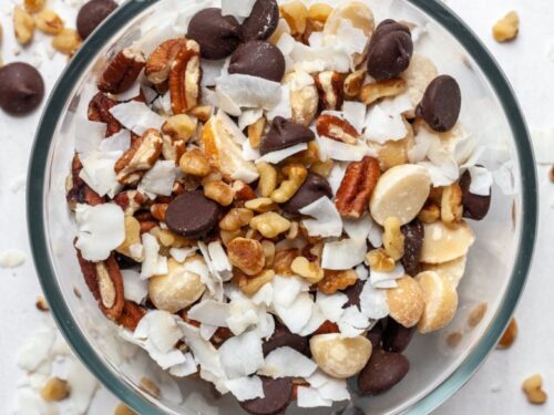 How to Make Low-Carb Trail Mix