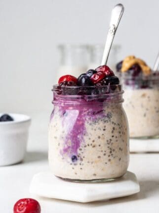 Overnight Oats with Frozen Fruit