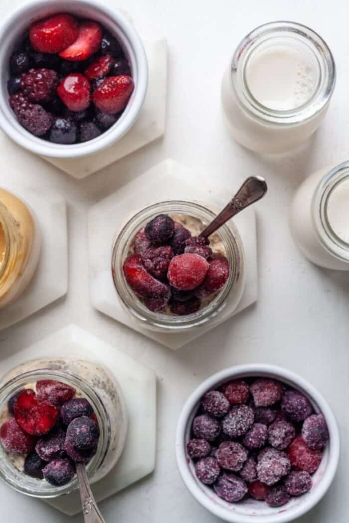Overnight oats in jars with fruit