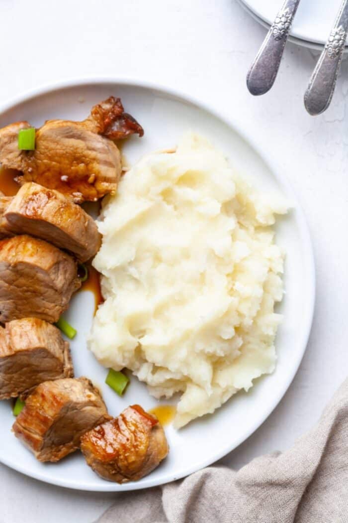 Pork tenderloin with mashed potatoes