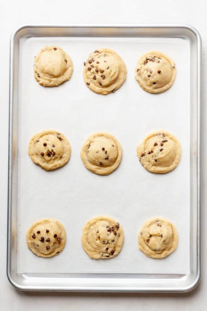 Baked cookies on pan