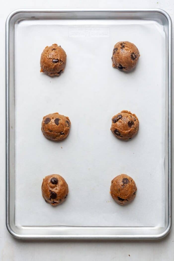 Cookie balls on pan