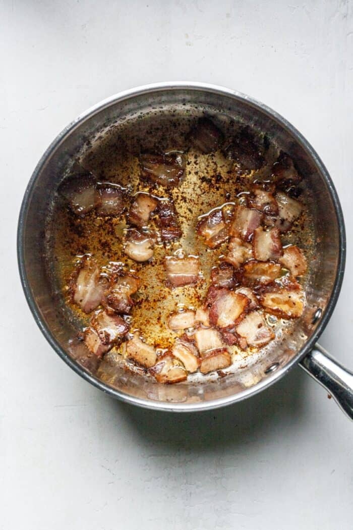 Crispy bacon in pot