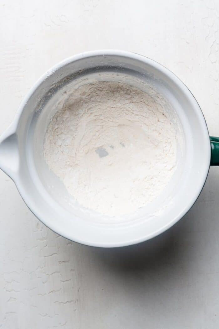 Cassava flour in bowl