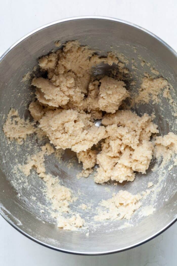 Thick dough in bowl