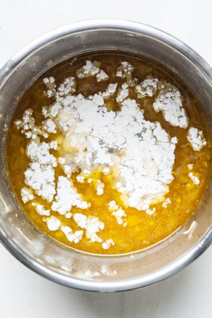 Tapioca flour and broth in bowl