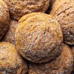 Vegan ginger cookies with sugar coating