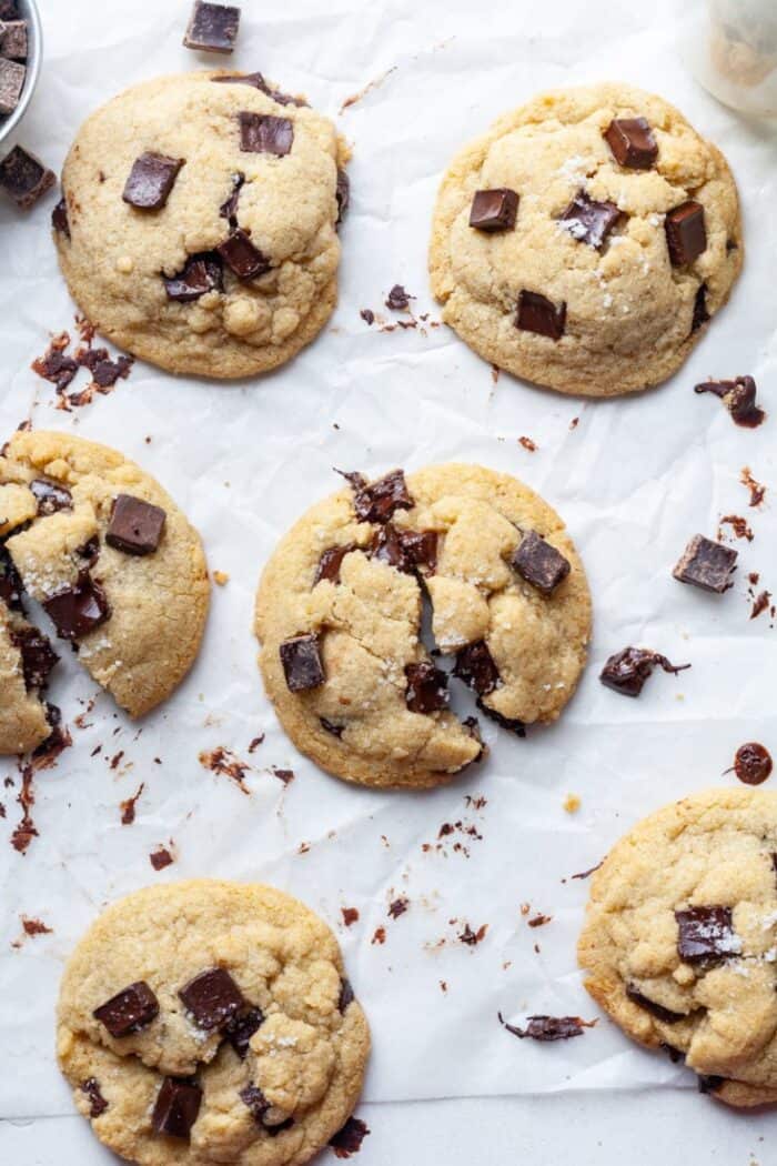 Olive oil cookies with dark chocolate chips