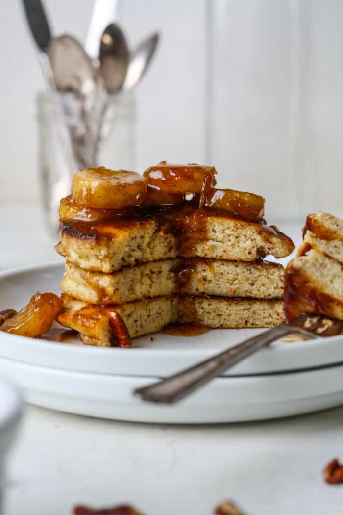 Pancakes with bananas foster topping
