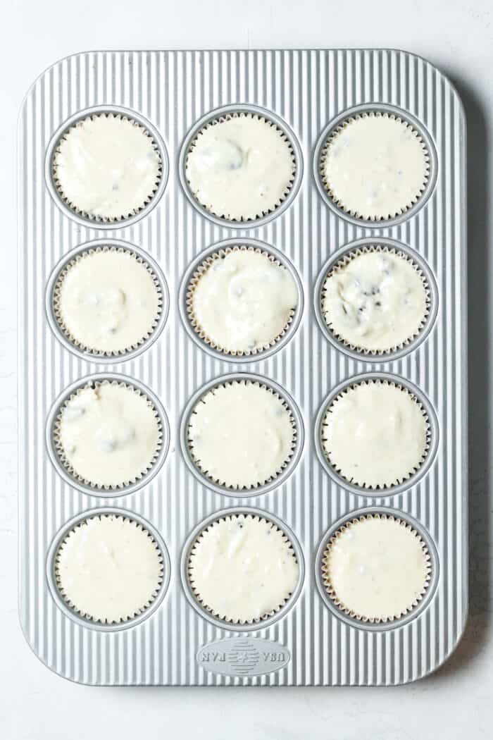 Muffin pan with filling