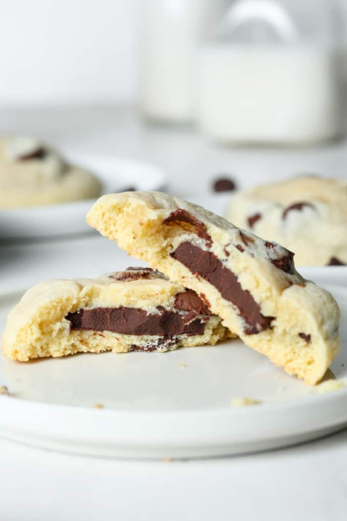 Cookies with chocolate filling