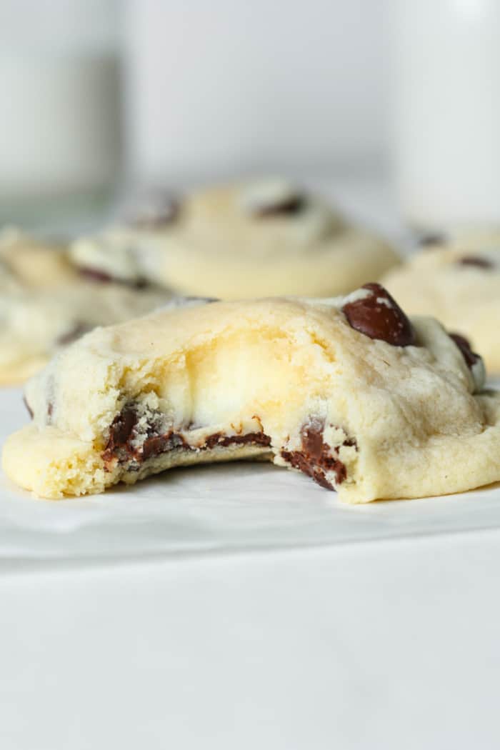 Gooey cookies with cream cheese