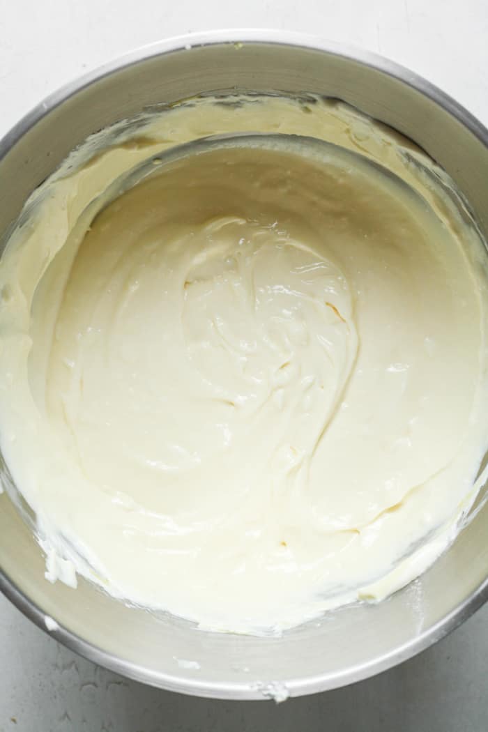 Cheesecake batter in bowl
