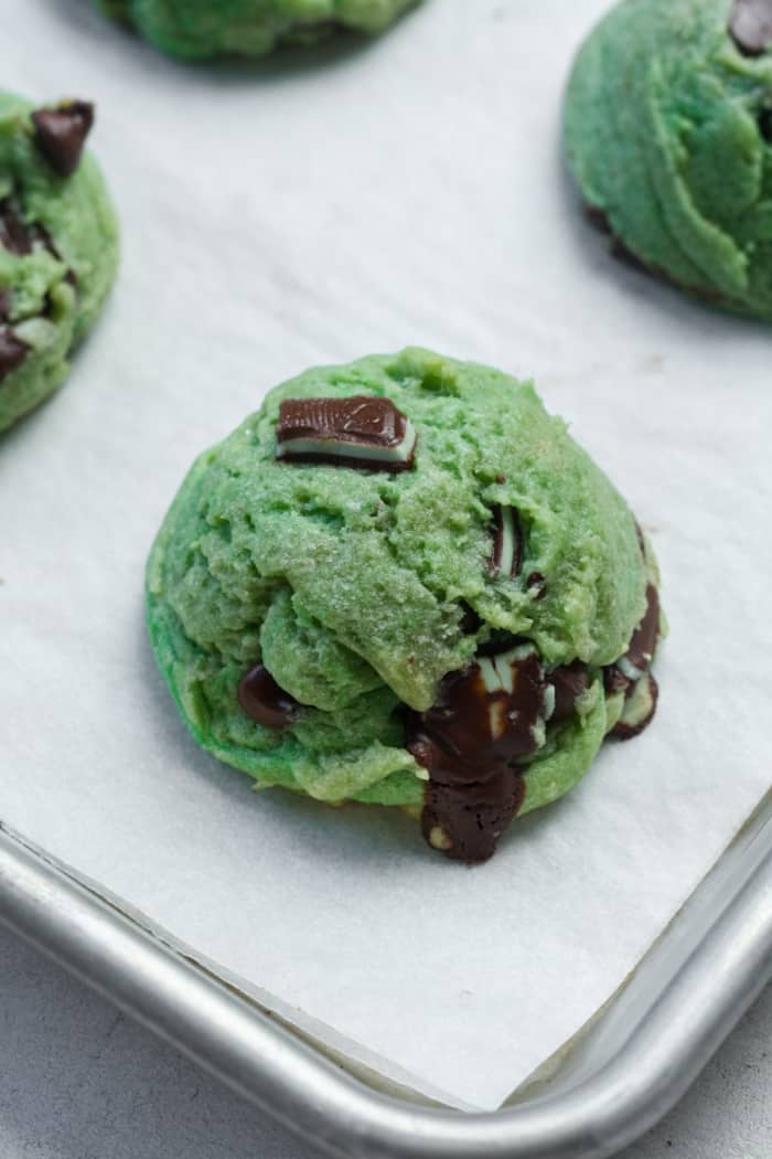 Baked green cookies.