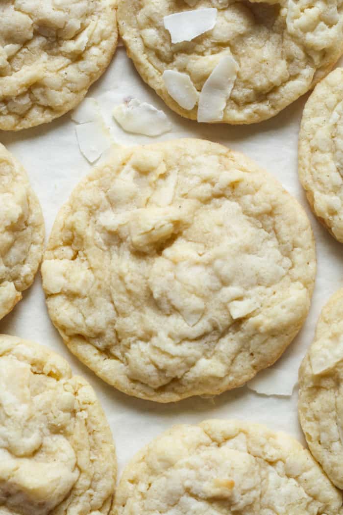 Buttery cookies with coconut.