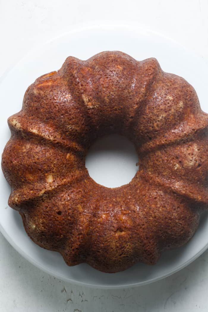 Bundt cake with carrots.
