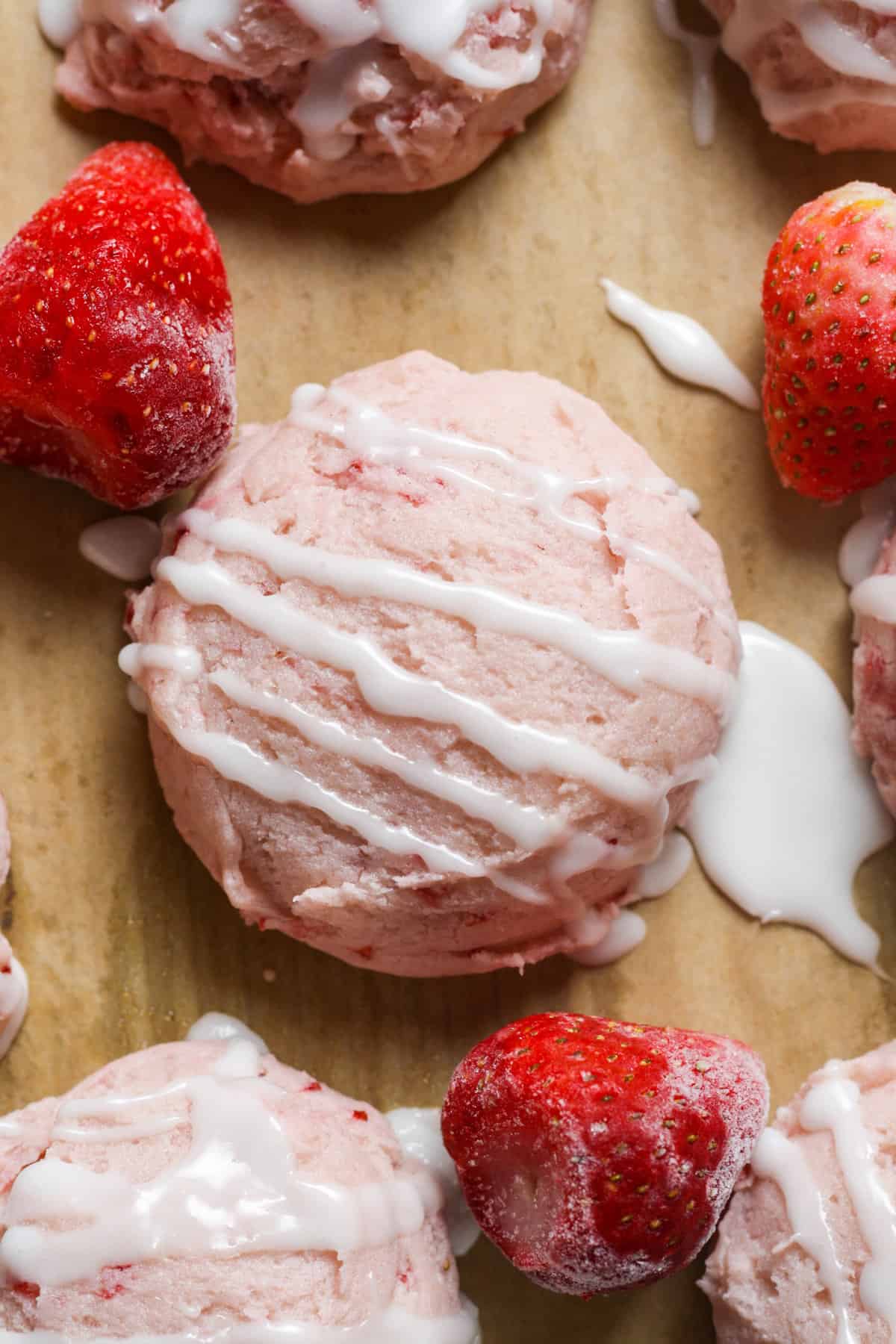 Cookie Dough Scoop - Strawberries & Cream