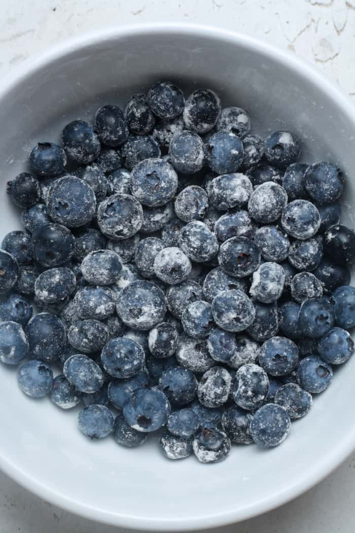 Blueberries with flour.