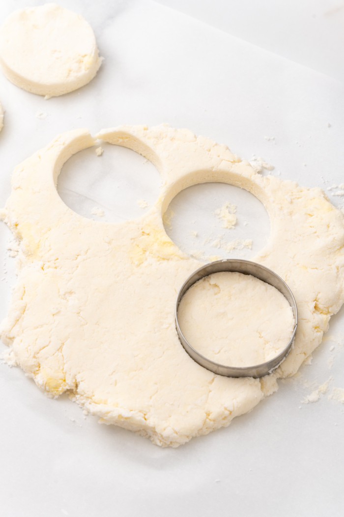 Circle cutter with dough.
