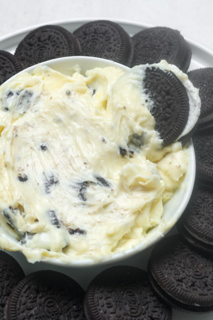 Creamy cookie dip.