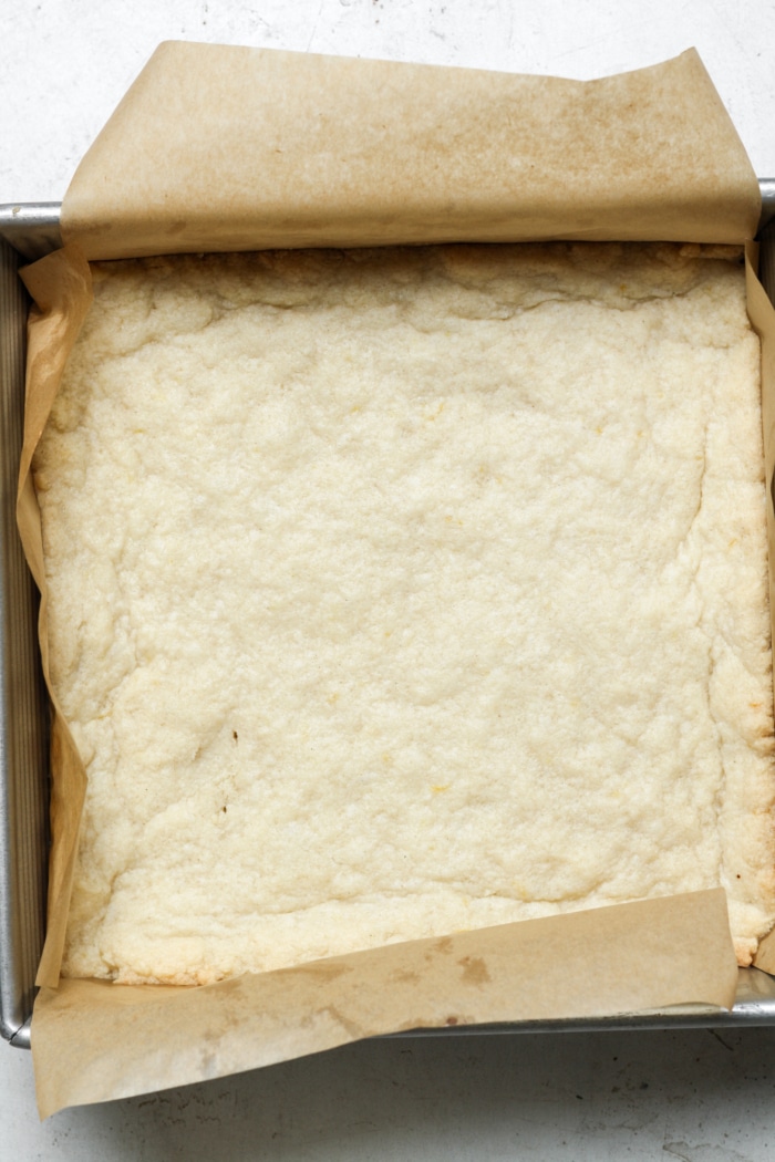 Baked shortbread crust.