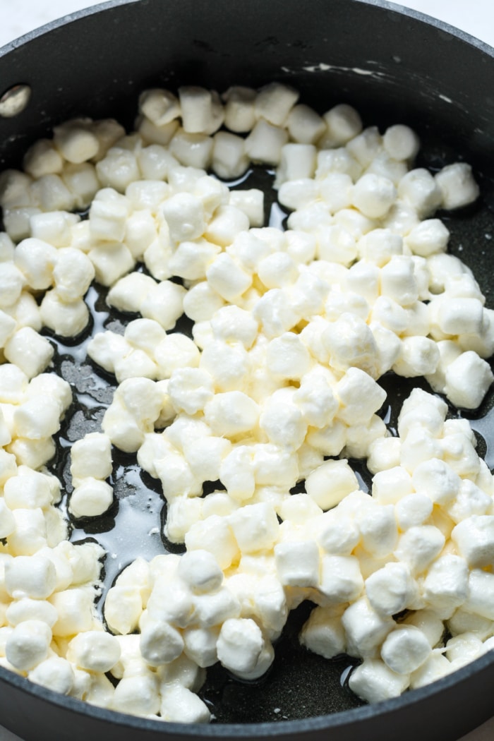 Marshmallows in pan.