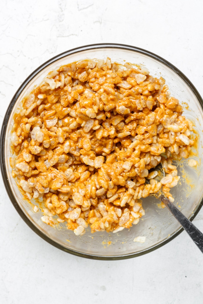 Rice cereal with peanut butter.