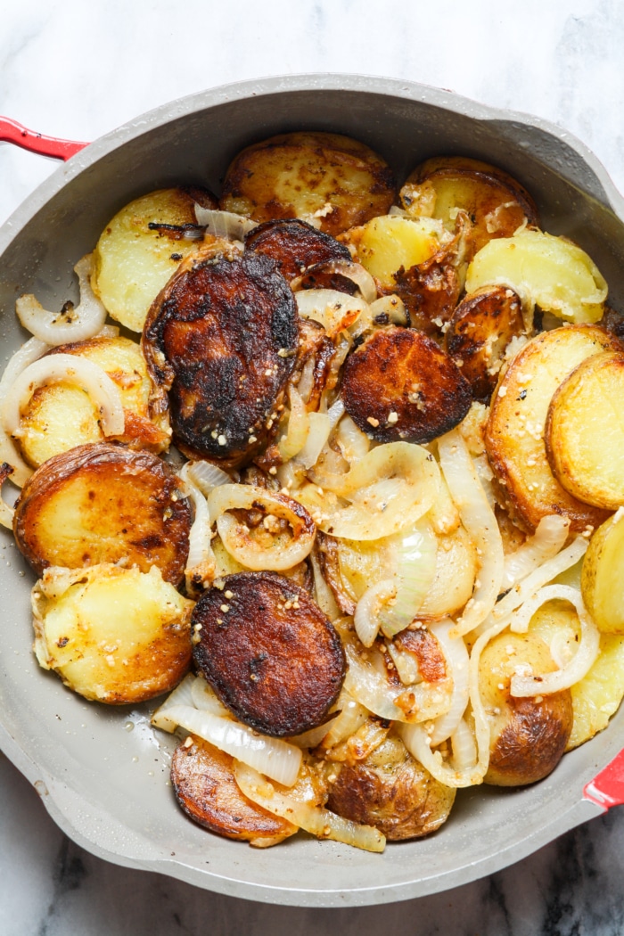 Crispy starch in skillet.