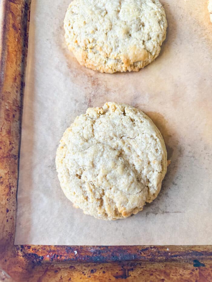 Baked oatmeal cookies.