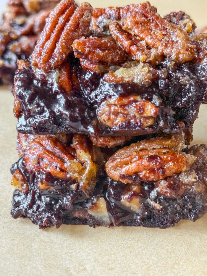 Close up of pecan pie brownies.